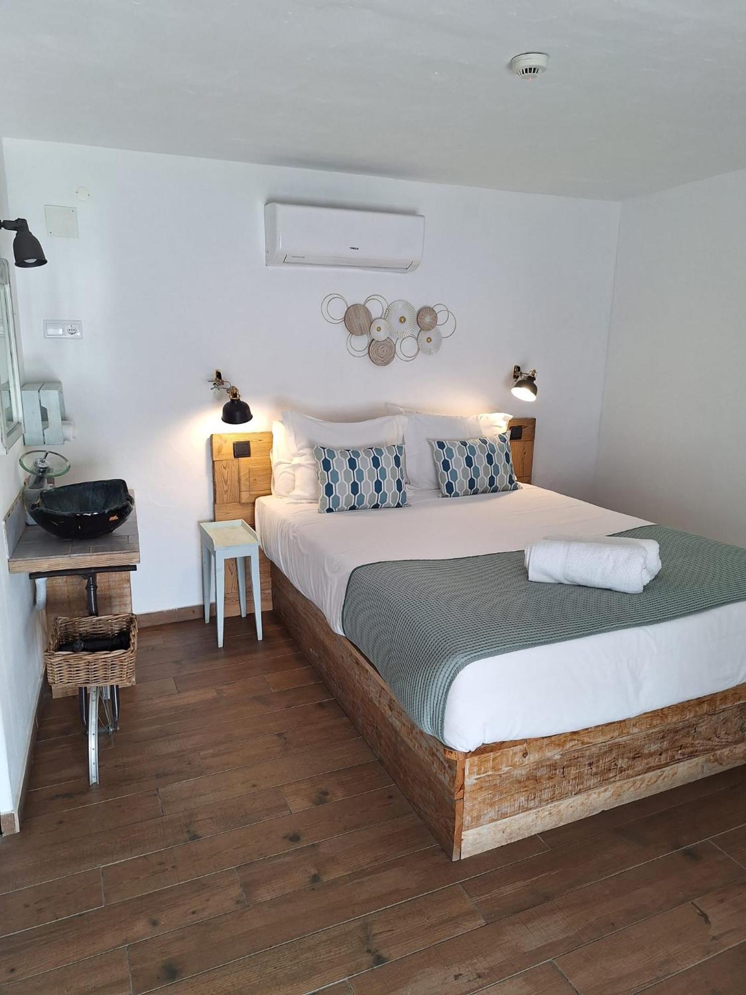 Lovin Book Guesthouse Obidos Bagian luar foto