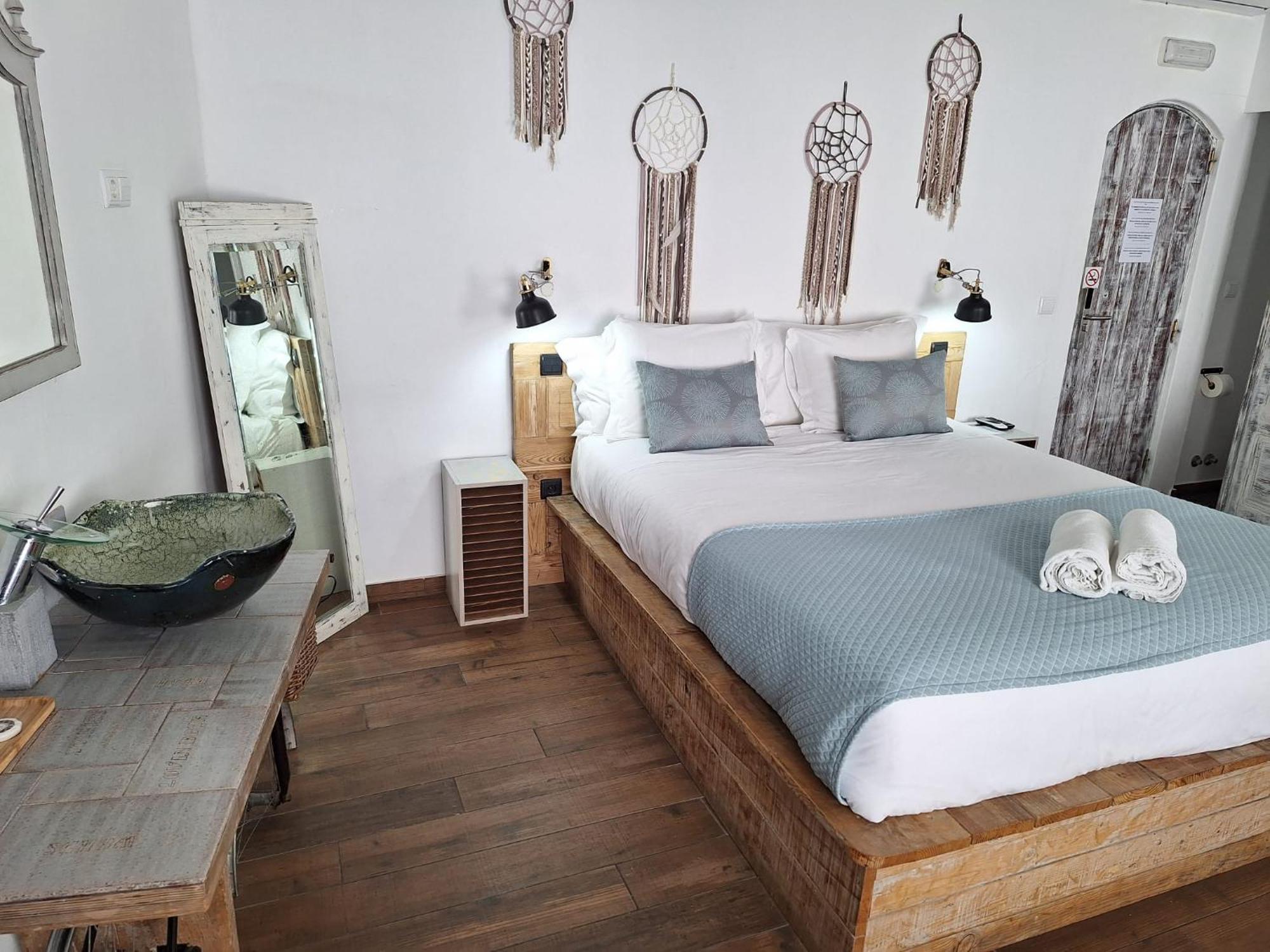 Lovin Book Guesthouse Obidos Bagian luar foto