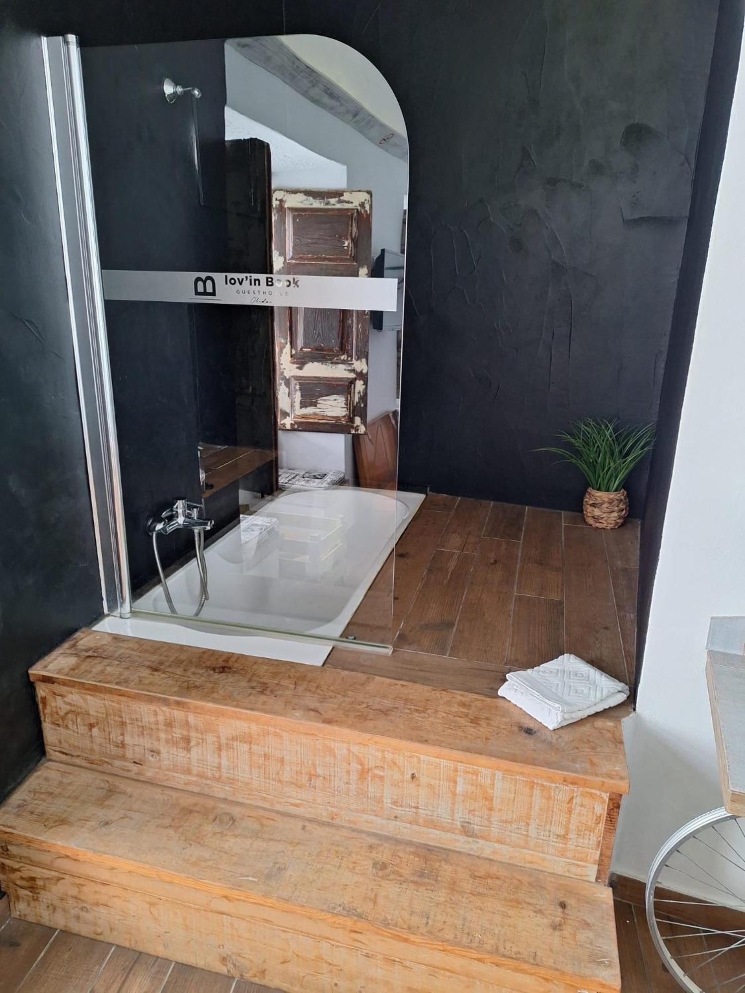Lovin Book Guesthouse Obidos Bagian luar foto