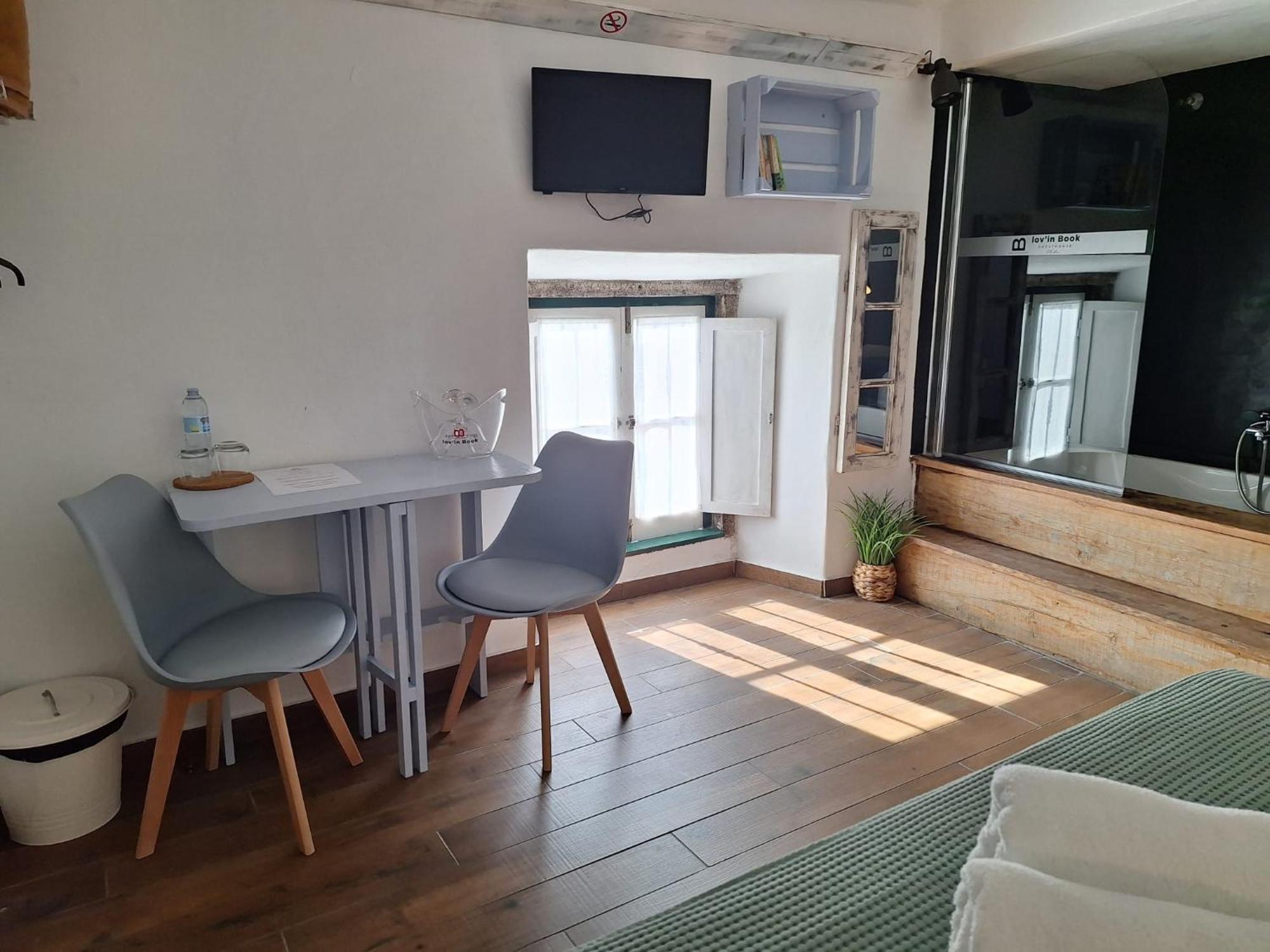 Lovin Book Guesthouse Obidos Bagian luar foto