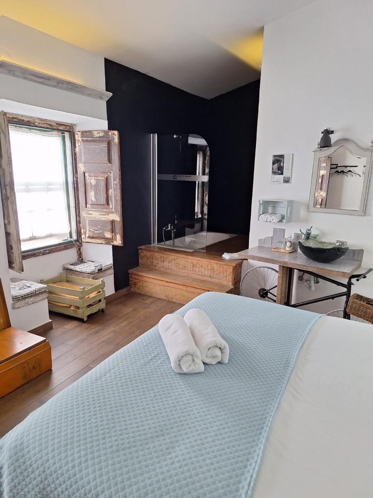 Lovin Book Guesthouse Obidos Bagian luar foto