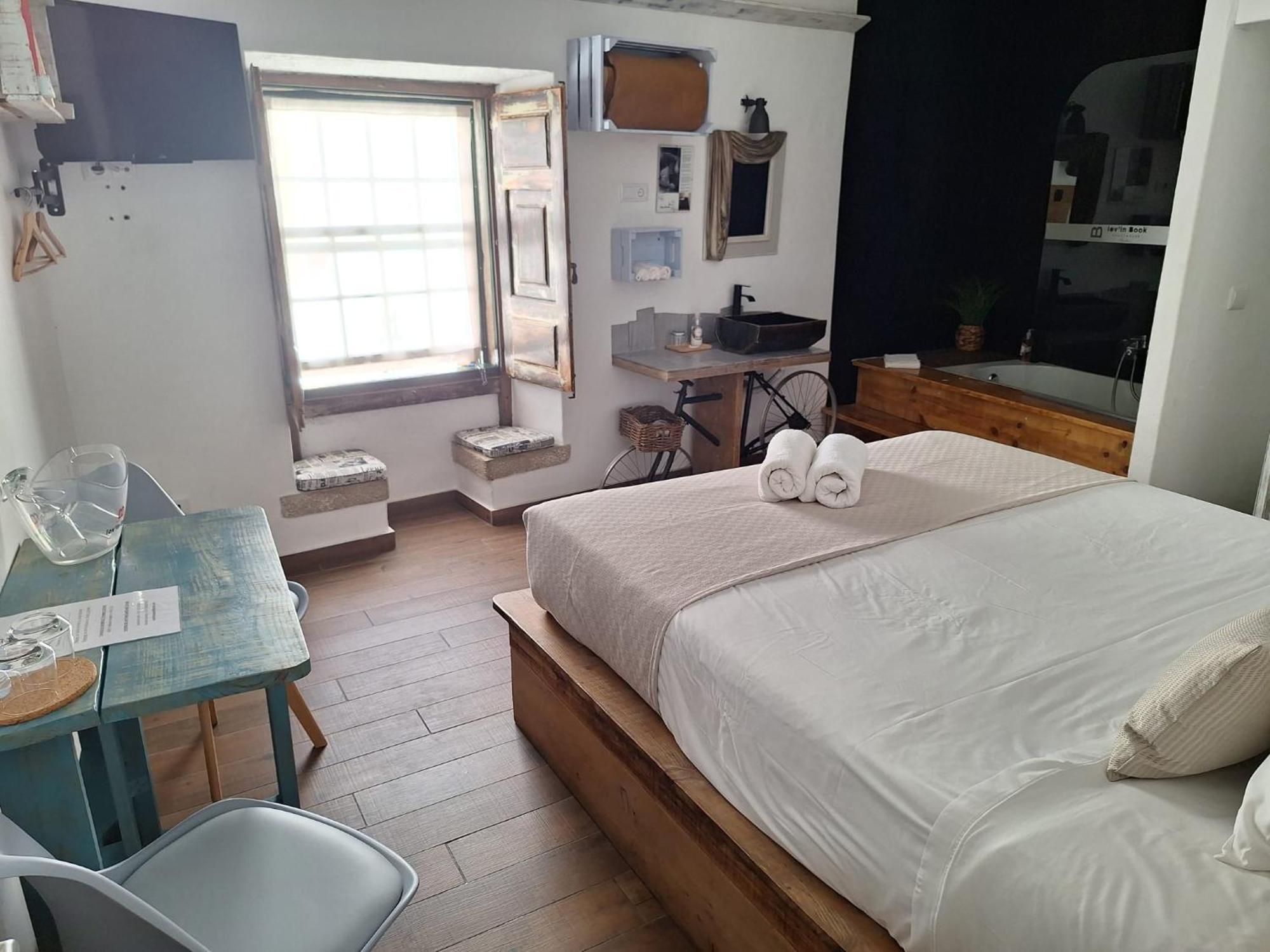 Lovin Book Guesthouse Obidos Bagian luar foto